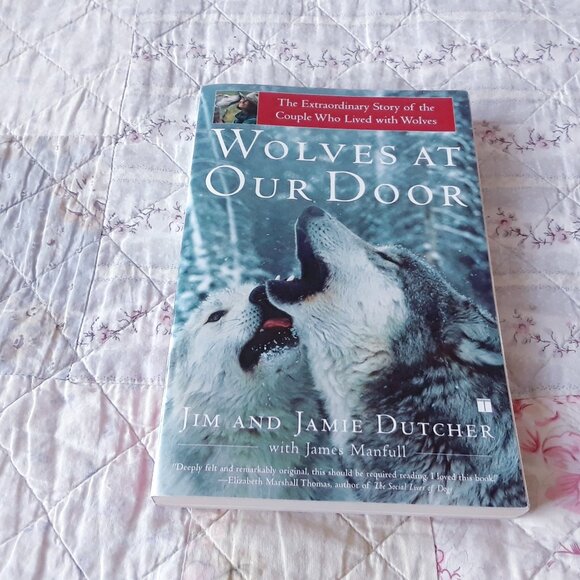 Wolves at Our Door: The Extraordinary Story of the Couple Who Lived with Wolves - Picture 1 of 4